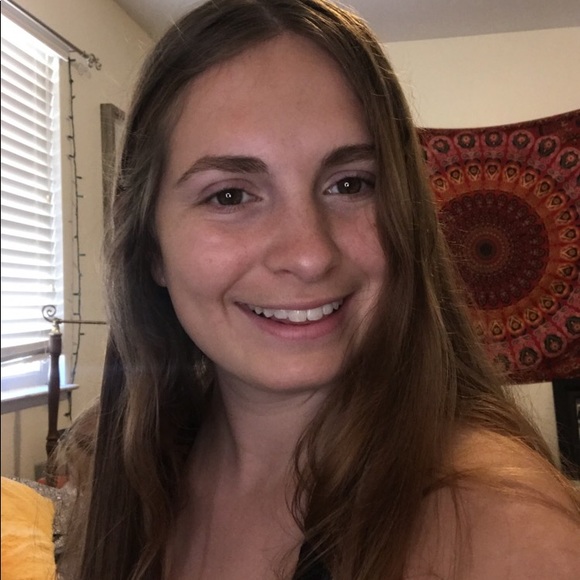 Meet your Posher, Amanda - Picture 1 of 1